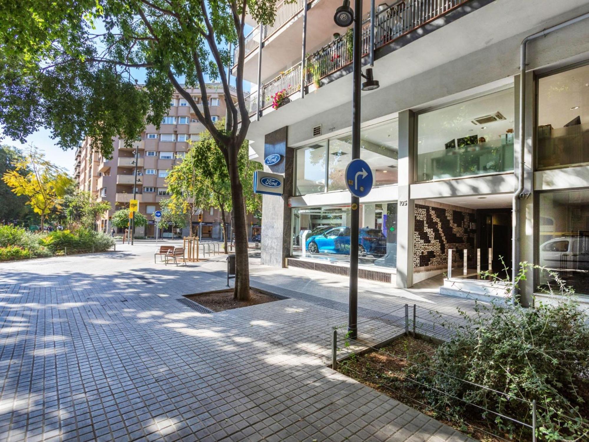Apartment Eixample Esq Rocafort Diputacio By Interhome Barcelona Exterior foto
